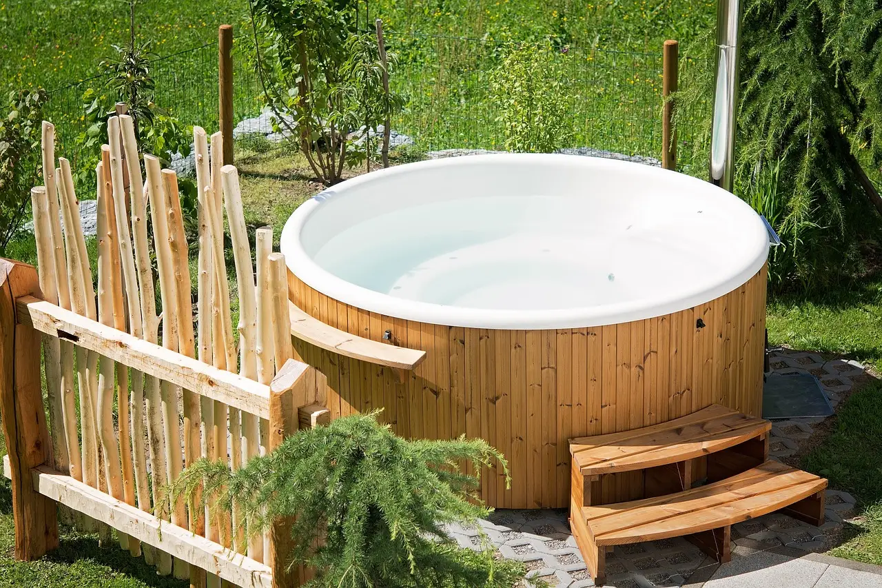 Free Whirlpool Hot Tub photo and picture